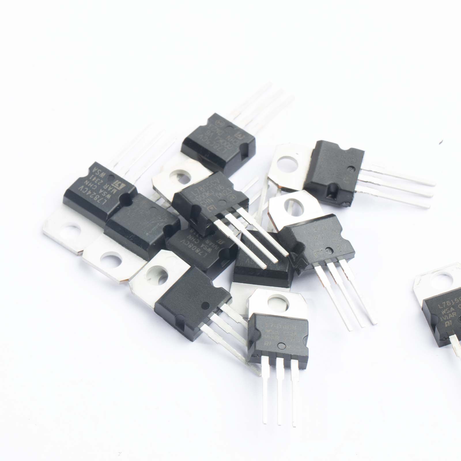 50 buah Regulator tegangan Kit - Mosfet Transistor Set ulasan dan harga